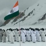 Independence Day 2022: Indian Army Troops Recite National Anthem at Siachen Glacier After Unfurling the National Flag (Watch Video)